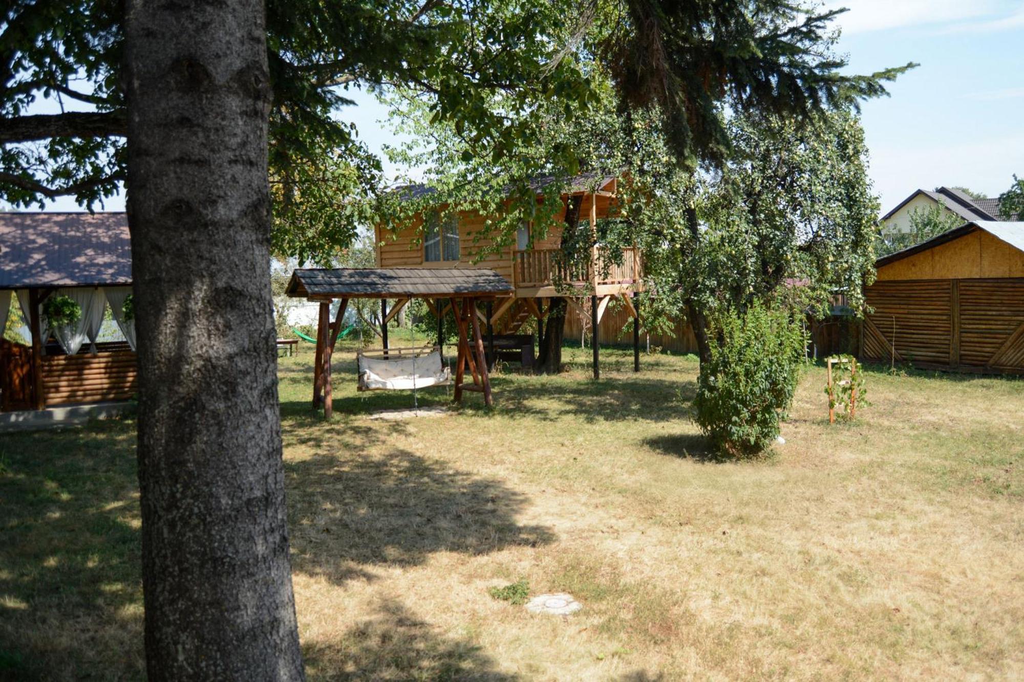 Willa Casa Humulesti, Fii Vecinul Lui Ion Creanga Târgu Neamț Zewnętrze zdjęcie